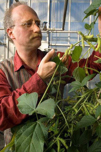 shachar-hill portrait